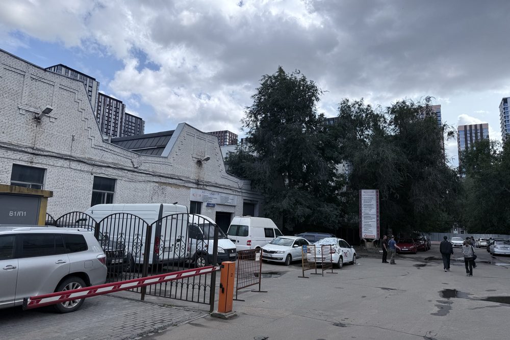 Территория автотехцентра